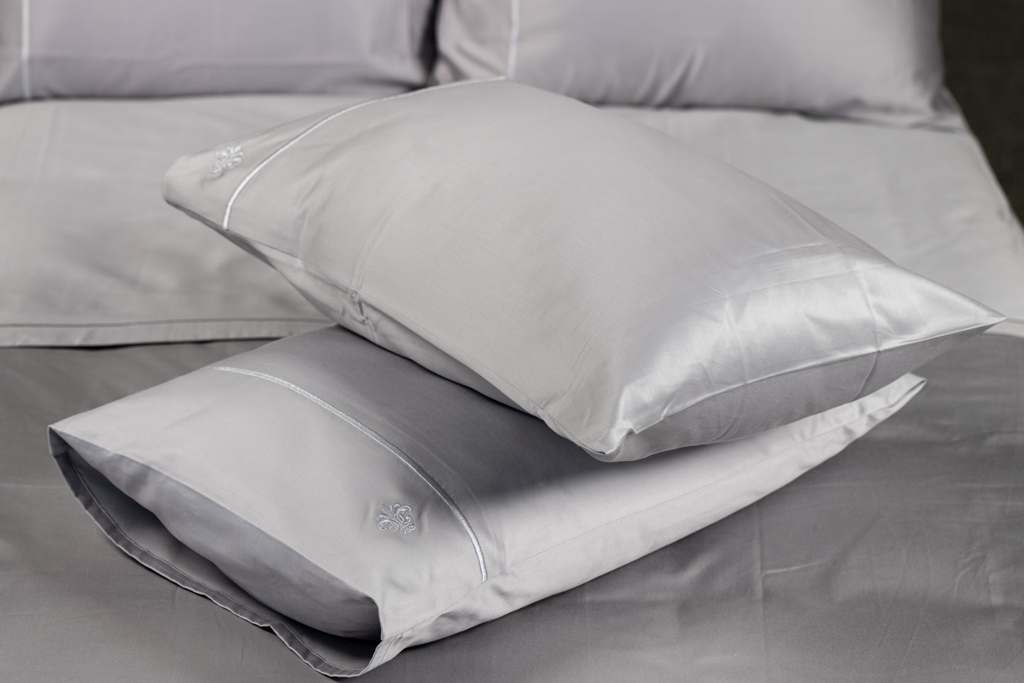 1000 TC Silver Duvet Cover